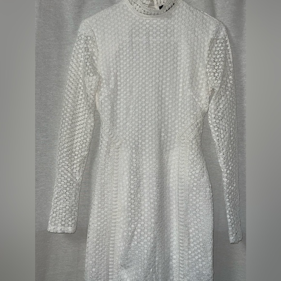 NWOT PLT White Embroidered Lace Long Sleeved Backless Bodycon Midi Dress - Picture 9 of 16